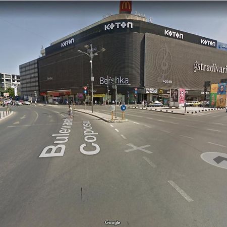 בוקרשט Domum Unirea, Across The Street Of Old City Center מראה חיצוני תמונה
